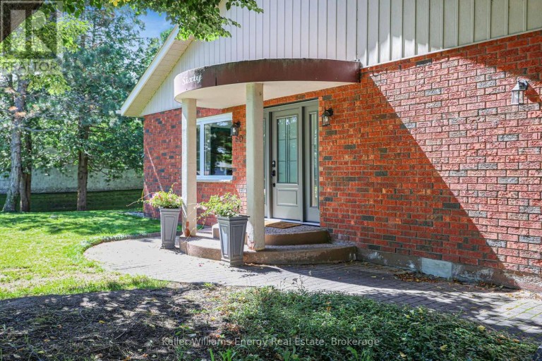 60 BAYSIDE AVENUE, Tay, Ontario, L0K2A0