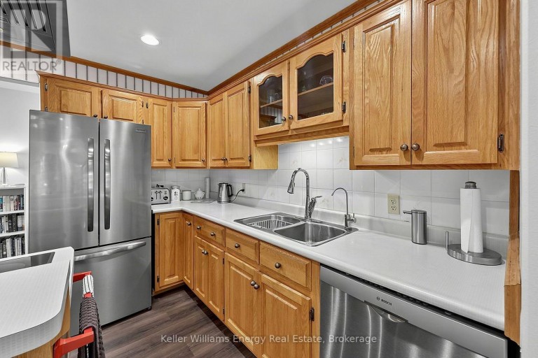 60 BAYSIDE AVENUE, Tay, Ontario, L0K2A0