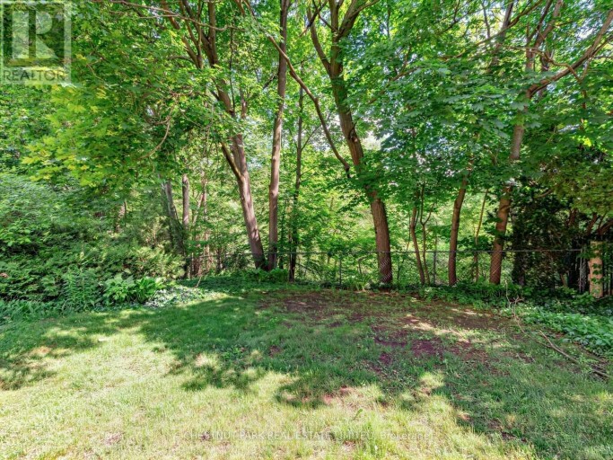 143 MILDENHALL ROAD, Toronto (Bridle Path-Sunnybrook-York Mills), Ontario, M4N3H4