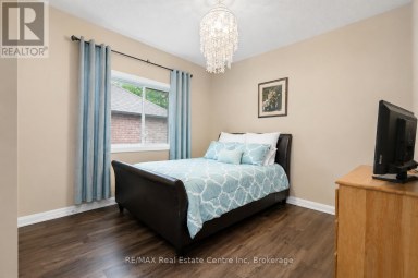 196 MAPLE BUSH DRIVE Cambridge Ontario photo 17