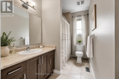 196 MAPLE BUSH DRIVE Cambridge Ontario photo 18