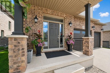 196 MAPLE BUSH DRIVE Cambridge Ontario photo 2