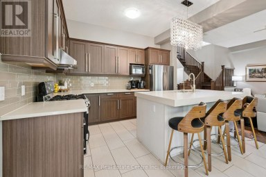 196 MAPLE BUSH DRIVE Cambridge Ontario photo 3