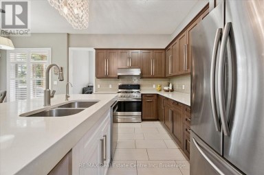 196 MAPLE BUSH DRIVE Cambridge Ontario photo 6
