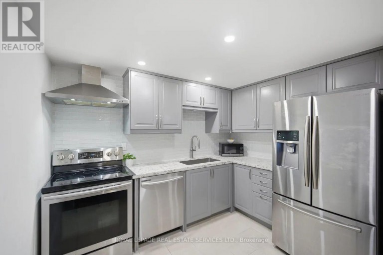 306 - 8 LISA STREET, Brampton (Queen Street Corridor), Ontario, L6T4S6