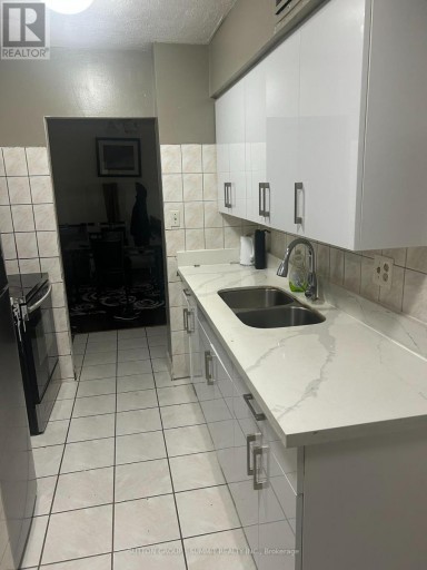 1111 - 320 DIXON ROAD E, Toronto (Kingsview Village-The Westway), Ontario, M9R1S8