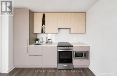 3301 - 3900 CONFEDERATION PARKWAY Mississauga (City Centre) Ontario photo 12