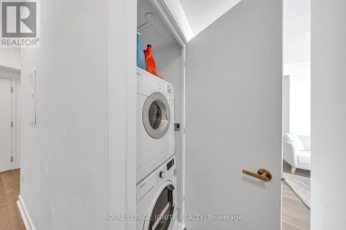 3301 - 3900 CONFEDERATION PARKWAY Mississauga (City Centre) Ontario photo 8