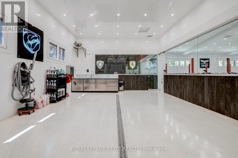 1272 FIDDLERS GREEN ROAD, Hamilton (Ancaster), Ontario, L9G3L1