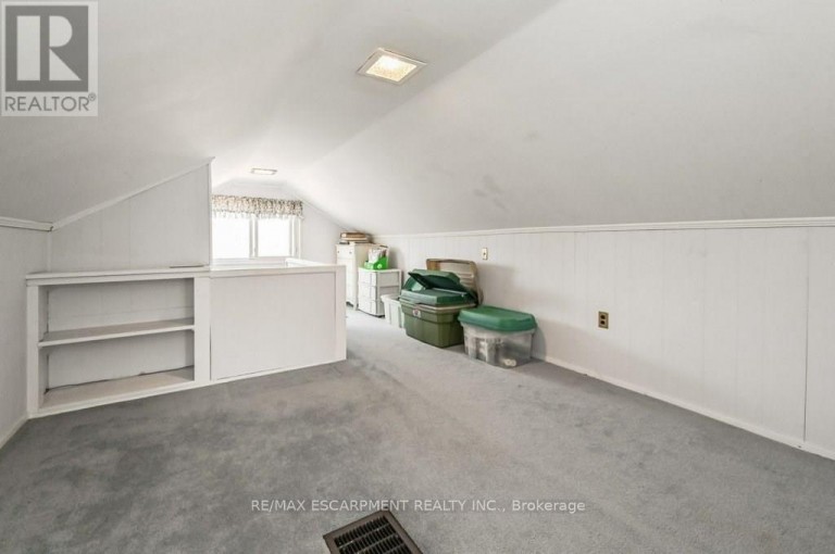 641 LIMERIDGE ROAD E, Hamilton (Thorner), Ontario, L8W1A2