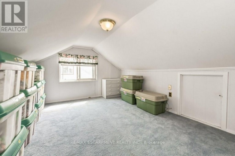 641 LIMERIDGE ROAD E, Hamilton (Thorner), Ontario, L8W1A2