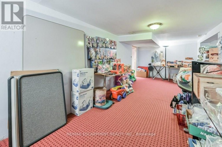 641 LIMERIDGE ROAD E, Hamilton (Thorner), Ontario, L8W1A2