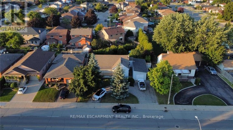 641 LIMERIDGE ROAD E, Hamilton (Thorner), Ontario, L8W1A2