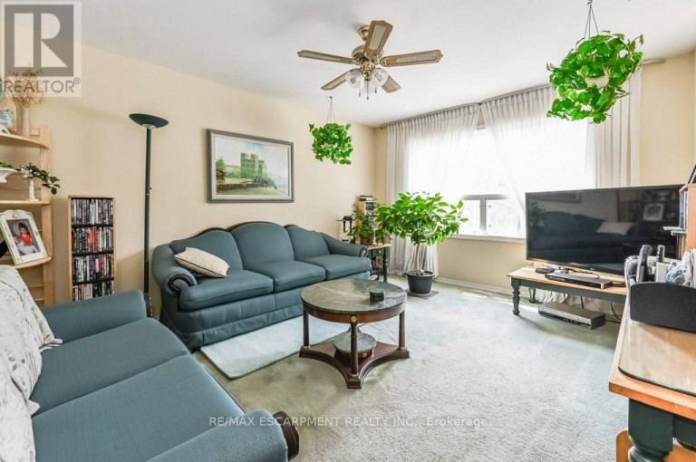641 LIMERIDGE ROAD E, Hamilton (Thorner), Ontario, L8W1A2