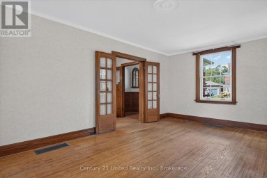627 GILMOUR STREET Peterborough (Town Ward 3) Ontario photo 18