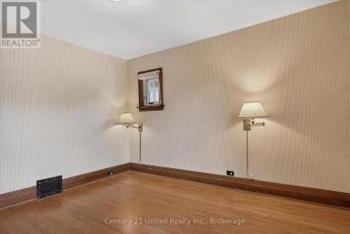 627 GILMOUR STREET Peterborough (Town Ward 3) Ontario photo 21