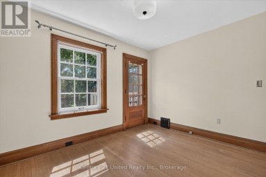 627 GILMOUR STREET Peterborough (Town Ward 3) Ontario photo 32