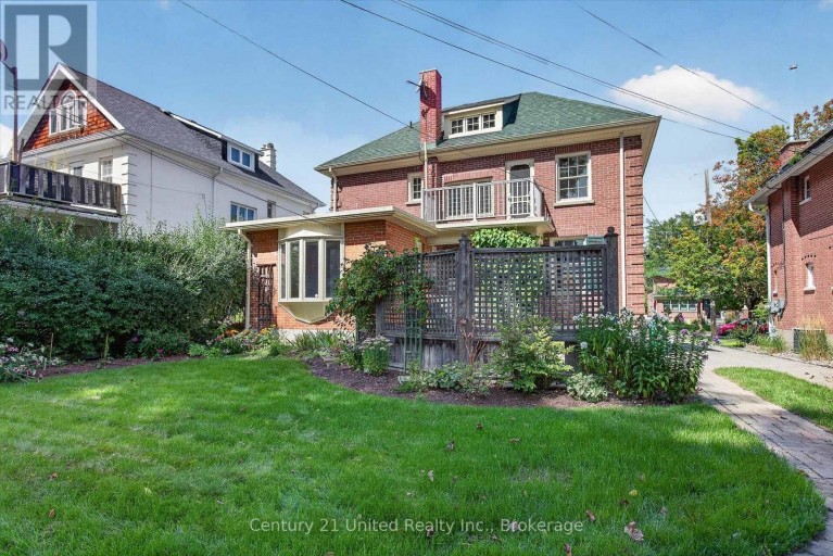 627 GILMOUR STREET, Peterborough (Town Ward 3), Ontario, K9J4T9
