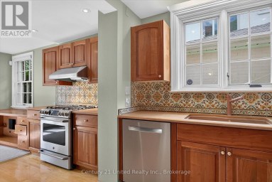 627 GILMOUR STREET Peterborough (Town Ward 3) Ontario photo 9