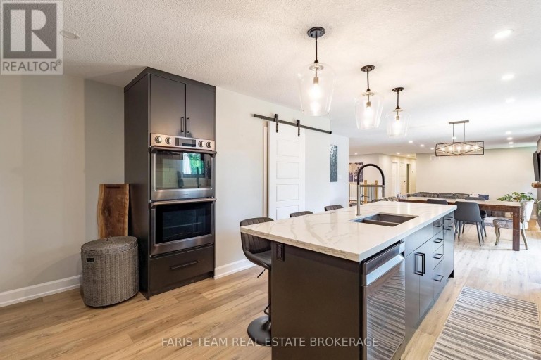 223A HICKORY LANE, Barrie (Bayshore), Ontario, L4N4J9