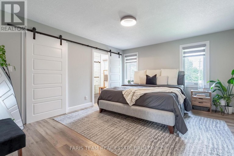 223A HICKORY LANE, Barrie (Bayshore), Ontario, L4N4J9