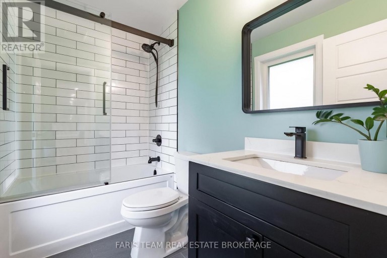 223A HICKORY LANE, Barrie (Bayshore), Ontario, L4N4J9