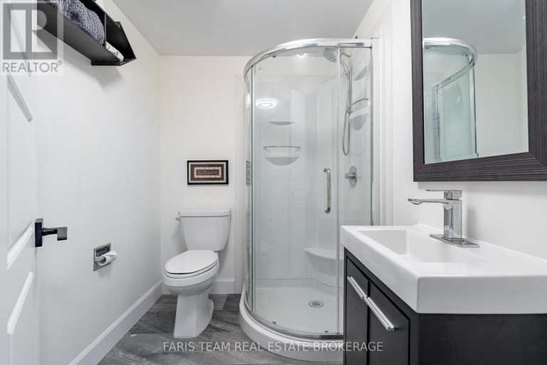 223A HICKORY LANE, Barrie (Bayshore), Ontario, L4N4J9