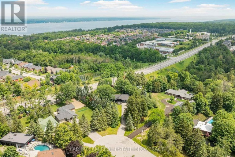 223A HICKORY LANE, Barrie (Bayshore), Ontario, L4N4J9
