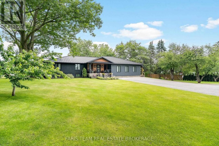 223A HICKORY LANE, Barrie (Bayshore), Ontario, L4N4J9