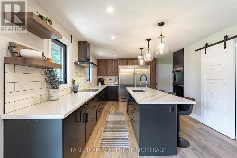 223A HICKORY LANE, Barrie (Bayshore), Ontario, L4N4J9