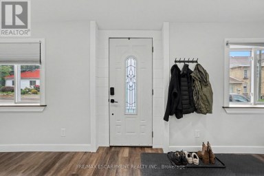 600 PEEL STREET Woodstock (Woodstock - South) Ontario photo 4