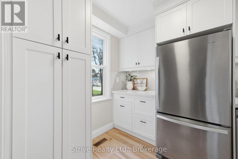 33 - 1718 JOHN STREET, Markham (Bayview Fairway-Bayview Country Club Esta, Ontario, L3T1Y9