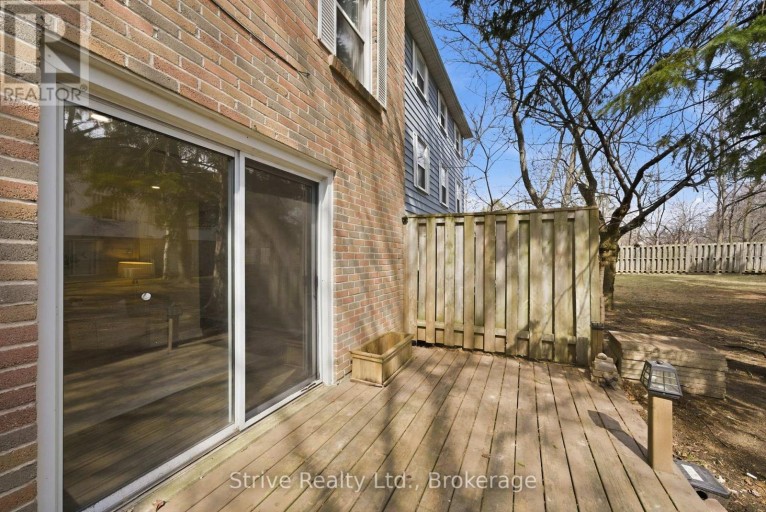 33 - 1718 JOHN STREET, Markham (Bayview Fairway-Bayview Country Club Esta, Ontario, L3T1Y9