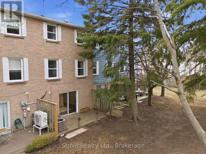 33 - 1718 JOHN STREET, Markham (Bayview Fairway-Bayview Country Club Esta, Ontario, L3T1Y9