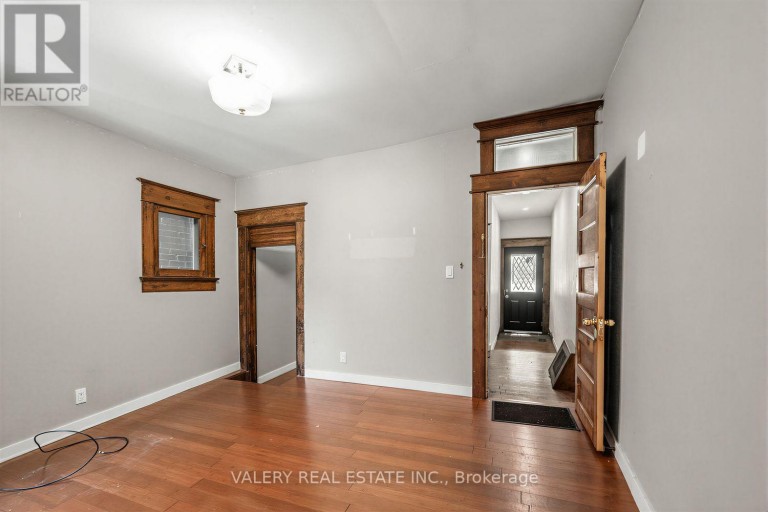 472 CRAWFORD STREET, Toronto (Palmerston-Little Italy), Ontario, M6G3J8