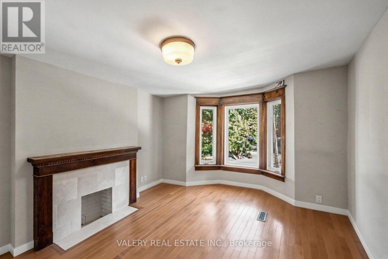 472 CRAWFORD STREET, Toronto (Palmerston-Little Italy), Ontario, M6G3J8