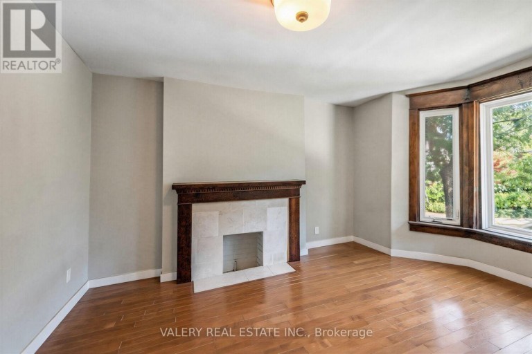 472 CRAWFORD STREET, Toronto (Palmerston-Little Italy), Ontario, M6G3J8