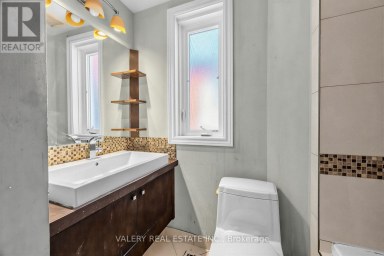 472 CRAWFORD STREET Toronto (Palmerston-Little Italy) Ontario photo 7