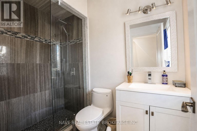 136 HOMEWOOD AVENUE, Toronto (Newtonbrook West), Ontario, M2M1K3