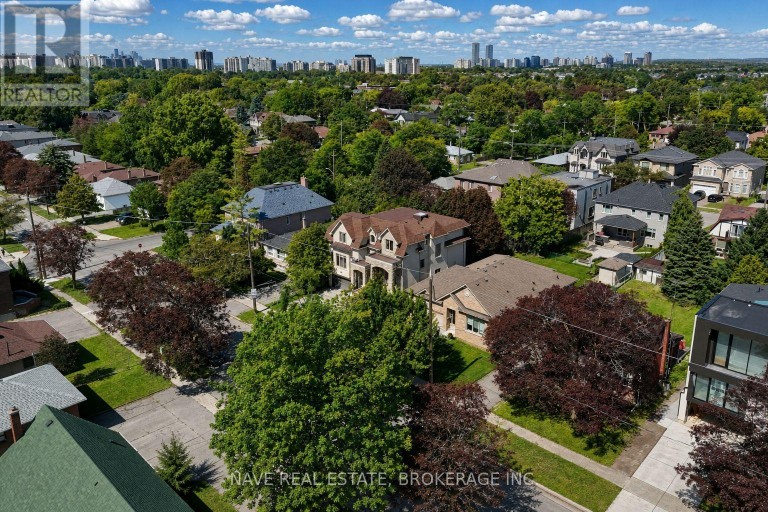 136 HOMEWOOD AVENUE, Toronto (Newtonbrook West), Ontario, M2M1K3