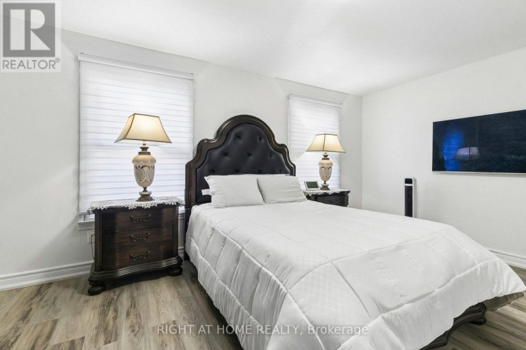 12 L'AMOREAUX DRIVE, Toronto (L'Amoreaux), Ontario, M1W2L9