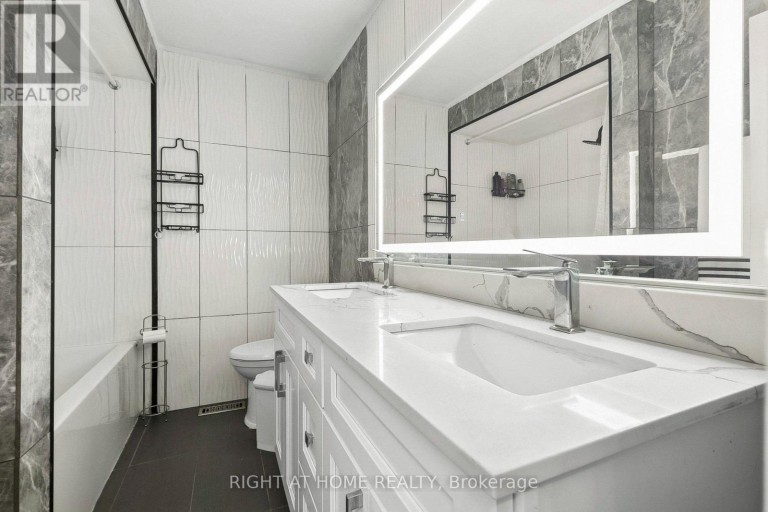 12 L'AMOREAUX DRIVE, Toronto (L'Amoreaux), Ontario, M1W2L9