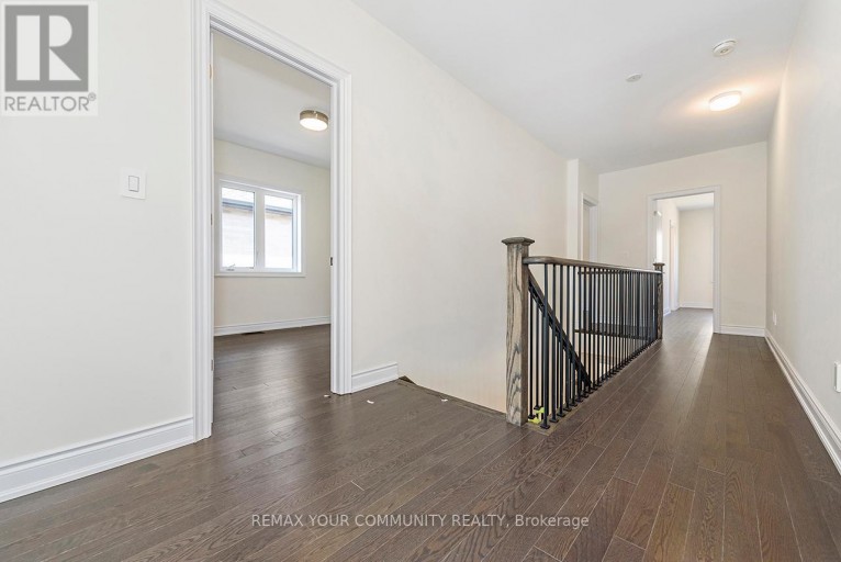 83 BEARBERRY ROAD, Springwater (Midhurst), Ontario, L9X2C9