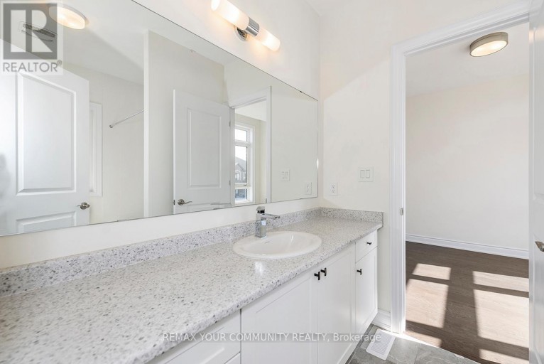 83 BEARBERRY ROAD, Springwater (Midhurst), Ontario, L9X2C9