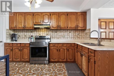 22 EUPHRASIA DRIVE Toronto (Yorkdale-Glen Park) Ontario photo 12