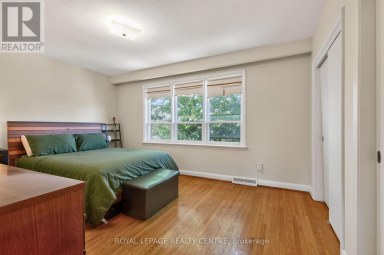 22 EUPHRASIA DRIVE Toronto (Yorkdale-Glen Park) Ontario photo 14