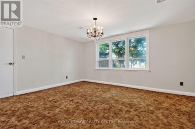 22 EUPHRASIA DRIVE Toronto (Yorkdale-Glen Park) Ontario photo 18