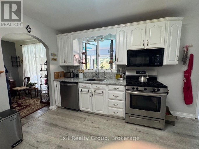 29 CHATTERTON VALLEY CRESCENT, Quinte West (Sidney Ward), Ontario, K0K2B0