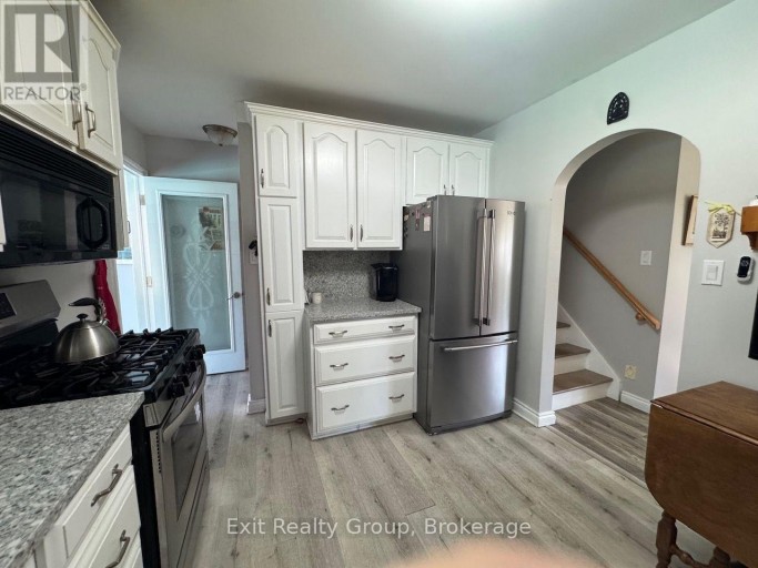 29 CHATTERTON VALLEY CRESCENT, Quinte West (Sidney Ward), Ontario, K0K2B0
