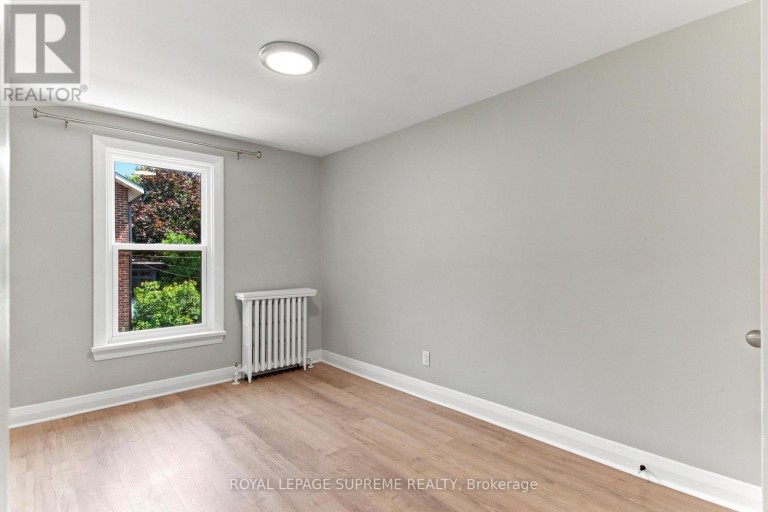 229 WINONA DRIVE, Toronto (Oakwood Village), Ontario, M6C3S4